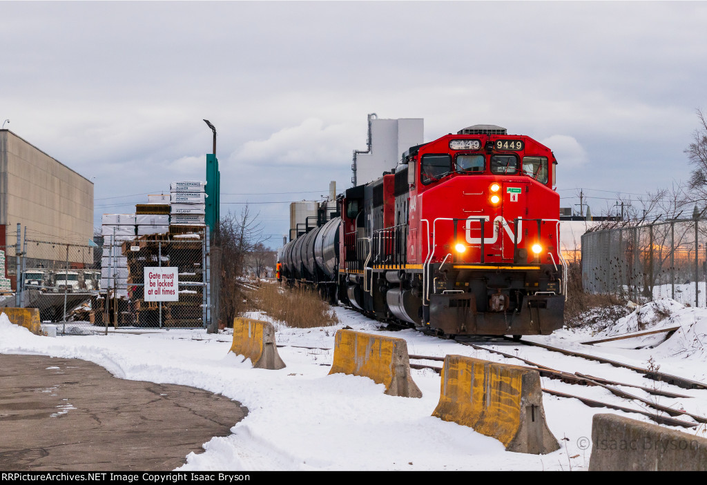 CN 9449